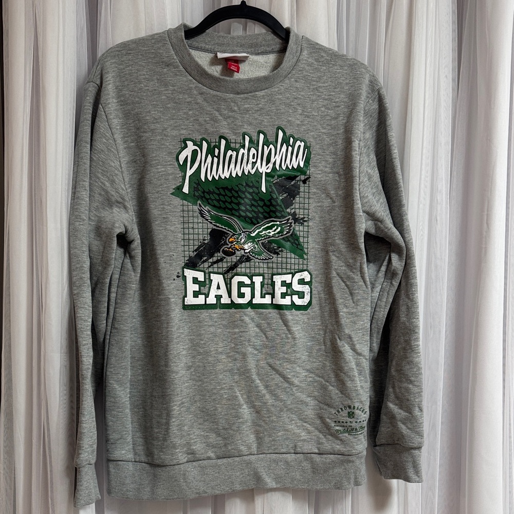 Philadelphia Eagles Gray Crew Sweater.